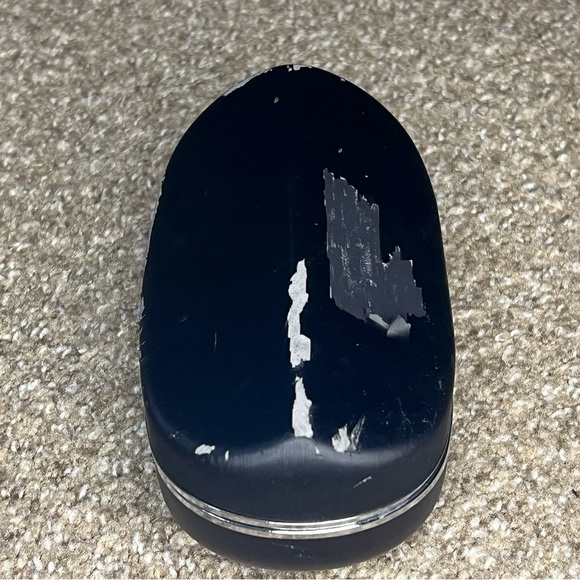 *Damaged* Giorgio Armani Solid Black Hard Sunglasses Case w/ Gray Cleaning Cloth - Picture 6 of 13